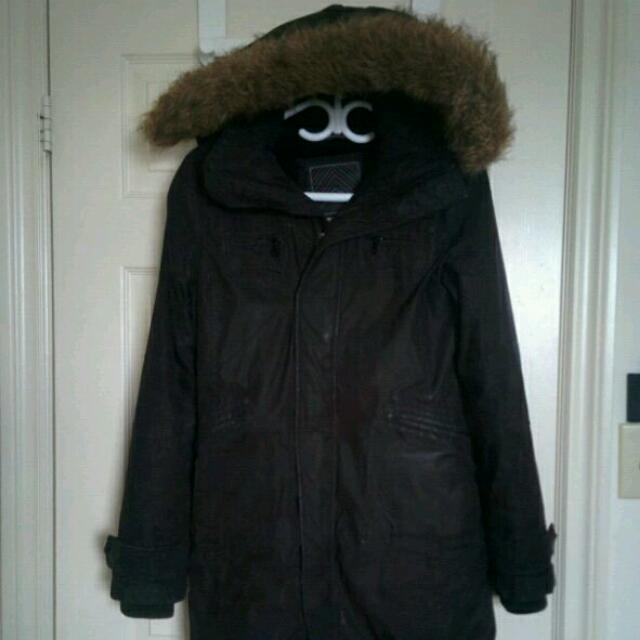 SMALL TNA VERBIER PARKA Women s Fashion on Carousell