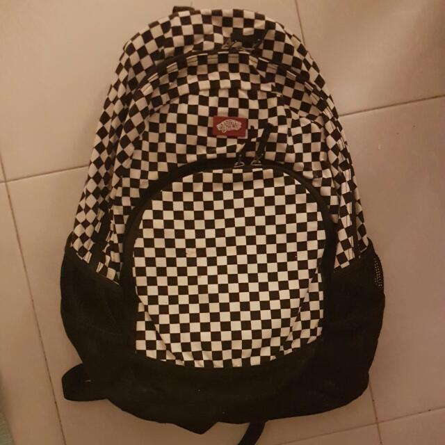vans off the wall backpack checkered