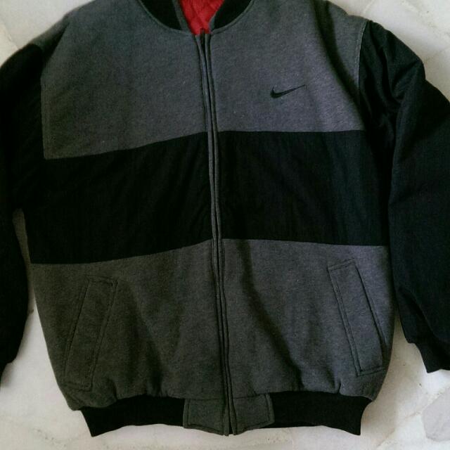 nike varsity bomber jacket