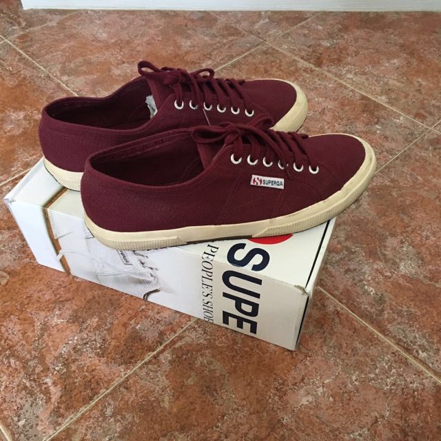 superga maroon