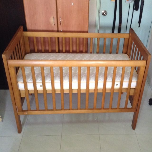 King parrot 2025 sleigh cot