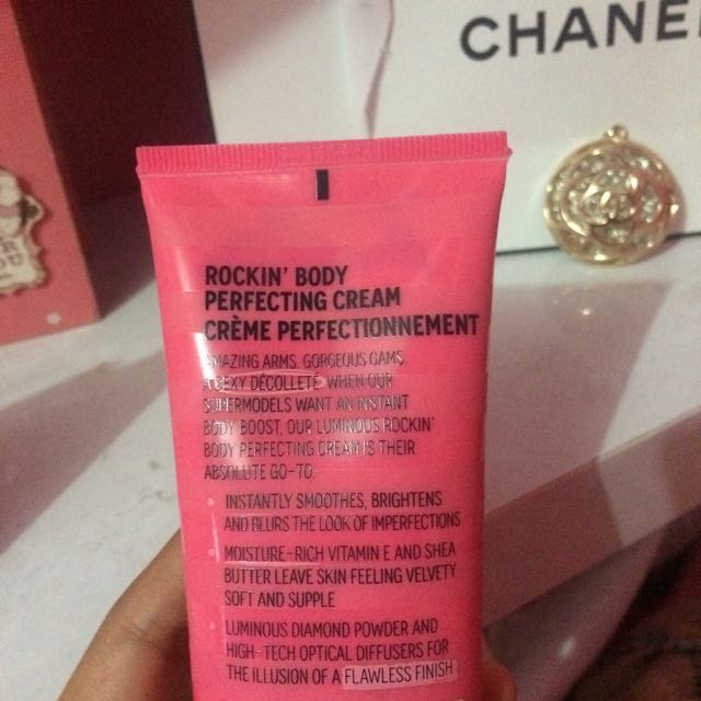 VICTORIA S SECRET ROCKIN BODY PERFECTING CREAM