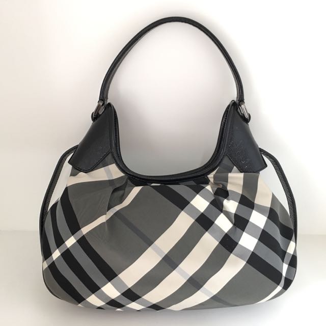 black and white burberry purse