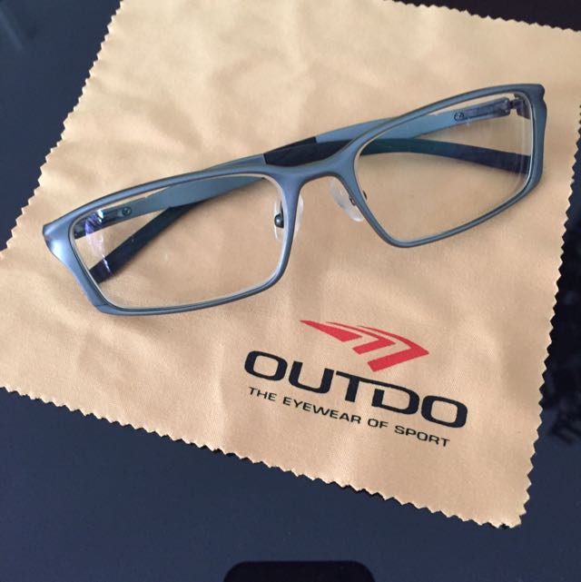 Outdo Spectacles (Category: Sunglasses & Eyewear) located in Singapore. Submitted by lasaasiiii2746 (Listing ID 58830132, Image 3). Description: .