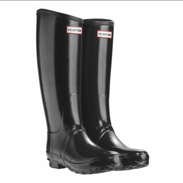 Hunter Regent Boots Black Glossy Patent Women S Fashion Footwear Boots On Carousell