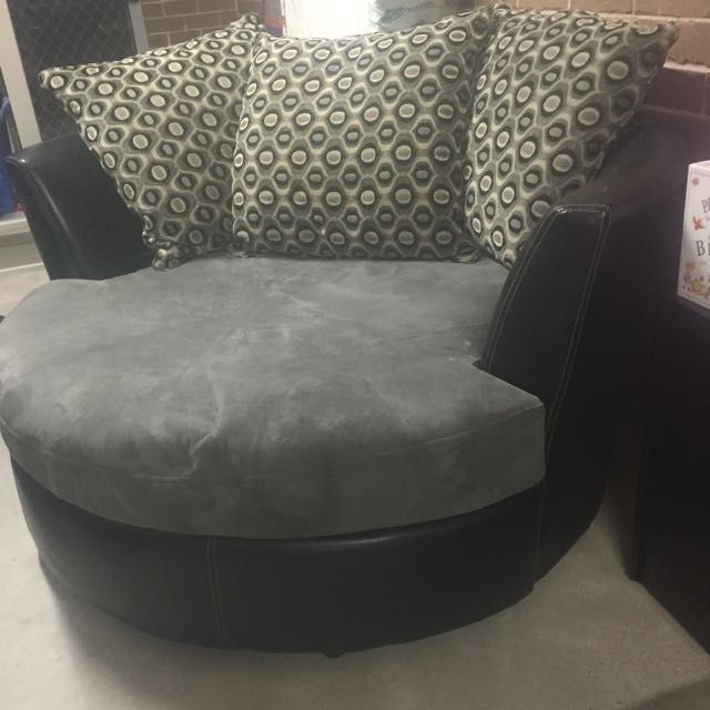 York Lounge Suite Harvey Norman Home Furniture On Carousell