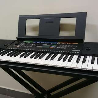 Yamaha PSR - E253 Keyboard