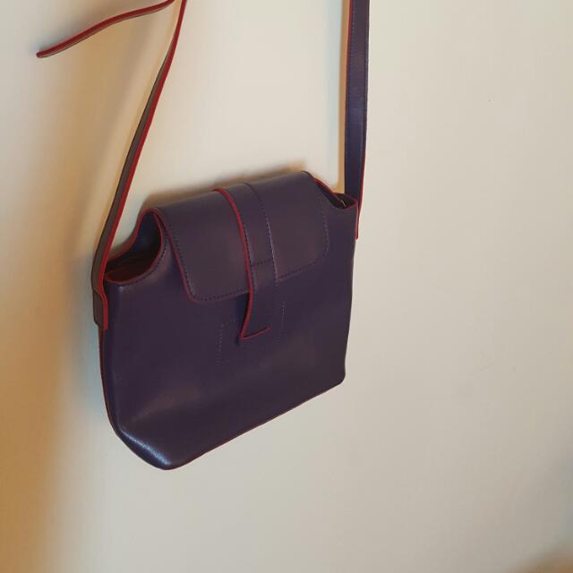 haute curry sling bags