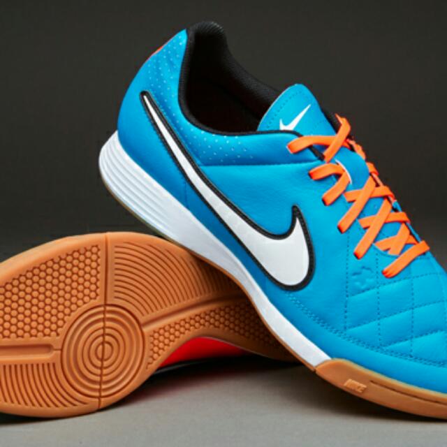 Nike Tiempo Genio Leather US 9.5 (Red And Blue) Futsal, Sports on Carousell