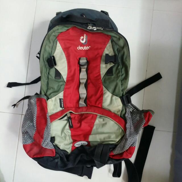 Deuter Backpack, Sports Equipment, Exercise & Fitness, Cardio & Fitness