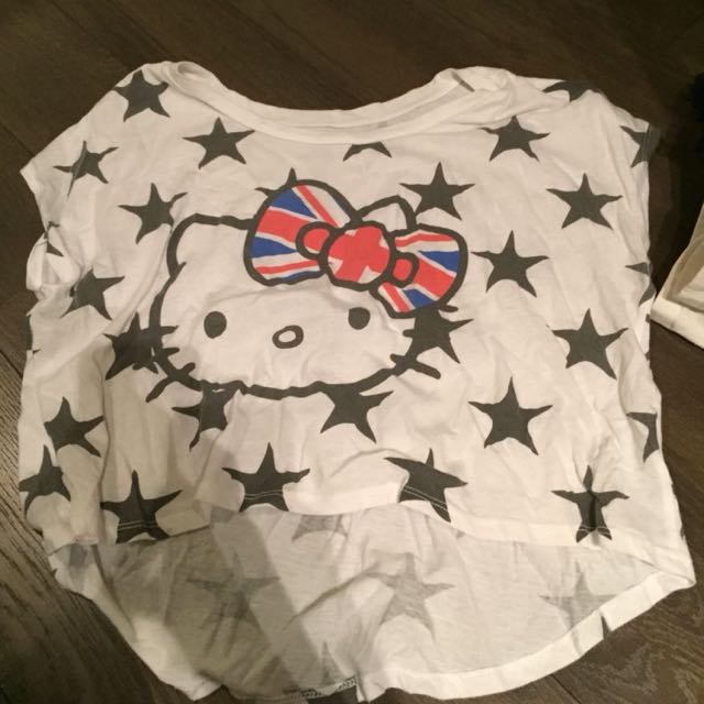 hello kitty crop top forever 21