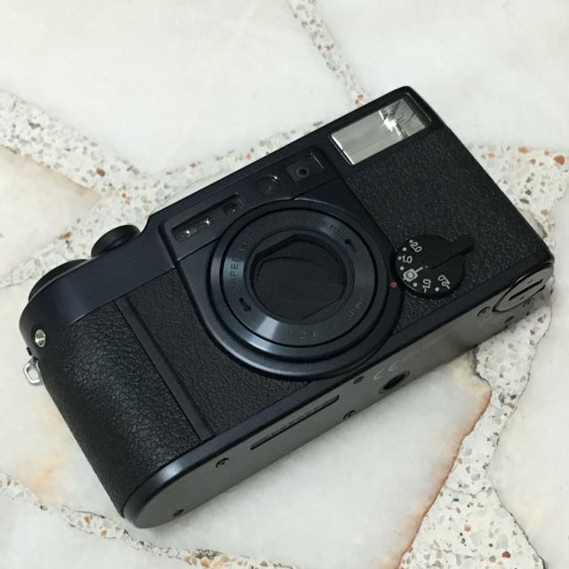 Fujifilm Klasse S Black 38mm F2.8, Photography, Cameras on Carousell