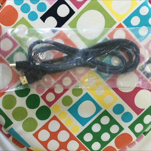 HDMI Cable (Category: Cables & Adaptors) located in Singapore. Submitted by rcsjr (Listing ID 59287765, Image 2). Description: .