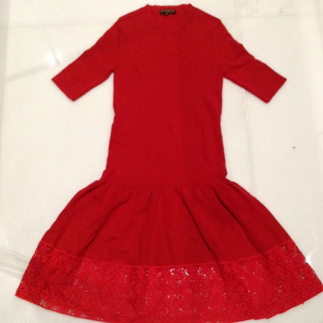 LV LOUIS VUITTON WOOL DRESS WITH LACE HEM.RED