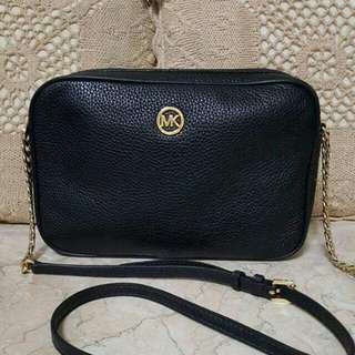 Michael Kors 黑色皮革金鍊斜背包