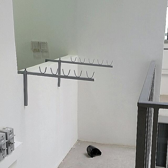 Laundry bamboo pole best sale holder