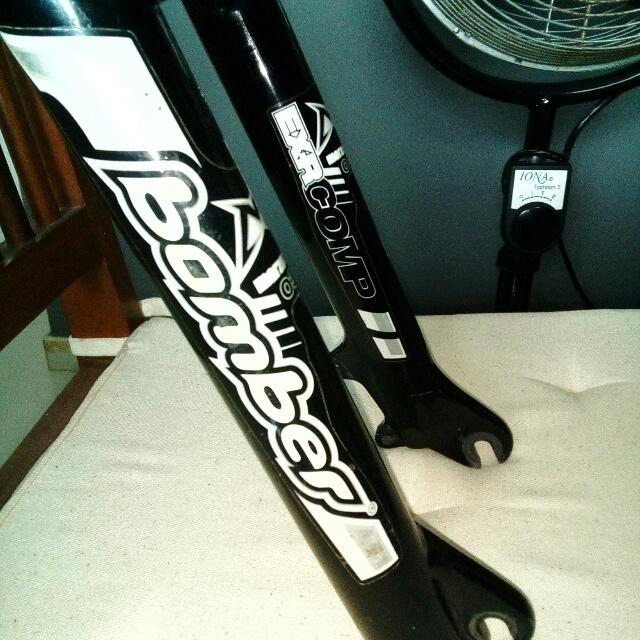 Marzocchi bomber forks best sale 26