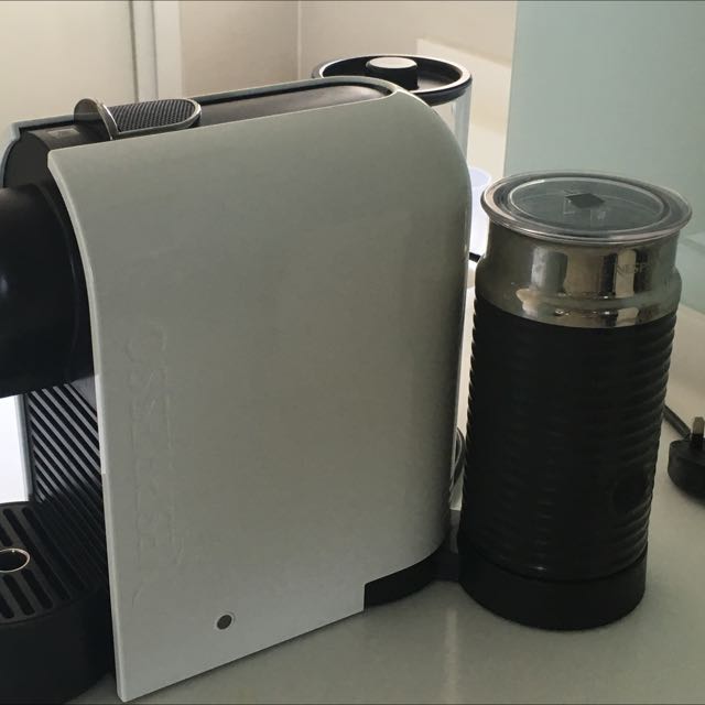 Nespresso Umilk Machine, TV & Home Appliances, Kitchen Appliances