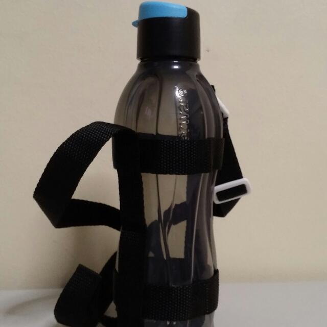 Tupperware Eco Bottle 750ml Strap Men S Fashion On Carousell