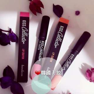 <現貨韓妞最愛>💋韓國最新翻玩雙頭唇彩筆👉banila co. Kiss Collector旋轉臘筆 氣墊唇筆