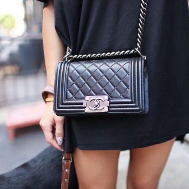 chanel quilted boy flap