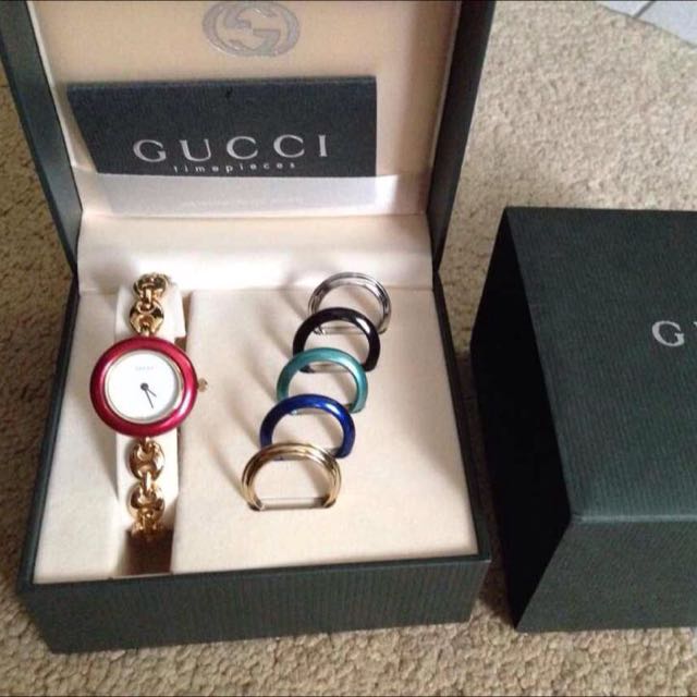 gucci ring watch