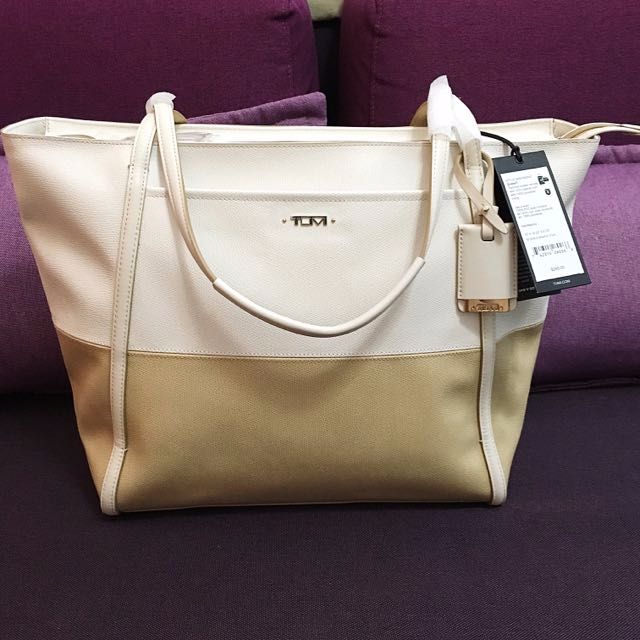 Tumi sinclair q tote deals