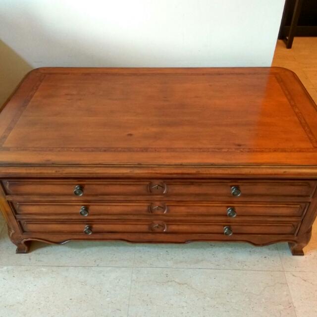 Thomasville Coffee Table (Solid Wood) Reserved, Furniture & Home