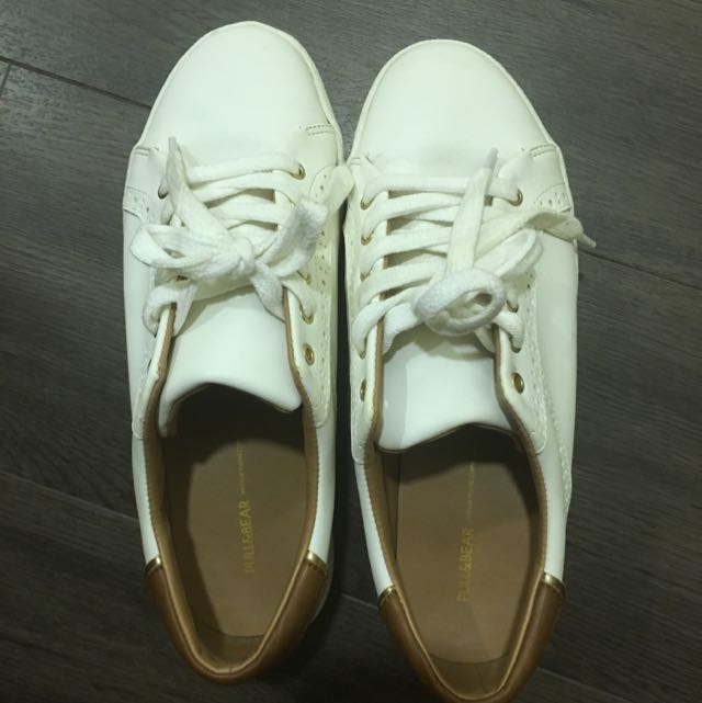 Pull Bear White Shoes Women S Fashion On Carousell