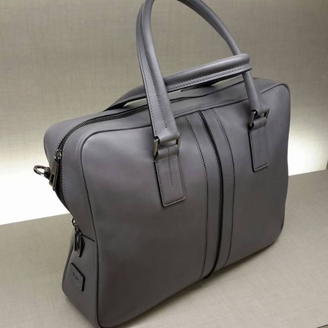 Tod's briefcase clearance