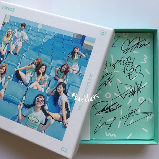 Twice Page Two Autographed Signed Album, Hobbies & Toys, Memorabilia &  Collectibles, K-Wave on Carousell