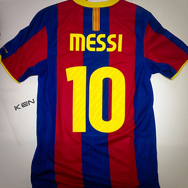 Barcelona 10 11 Treble Home Kit Messi 10 Men S Fashion Activewear On Carousell