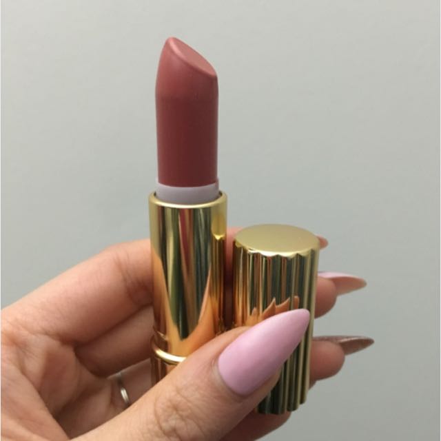 estee lauder signature lipstick