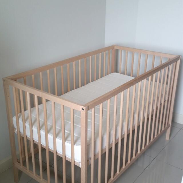 baby cot adjustable height