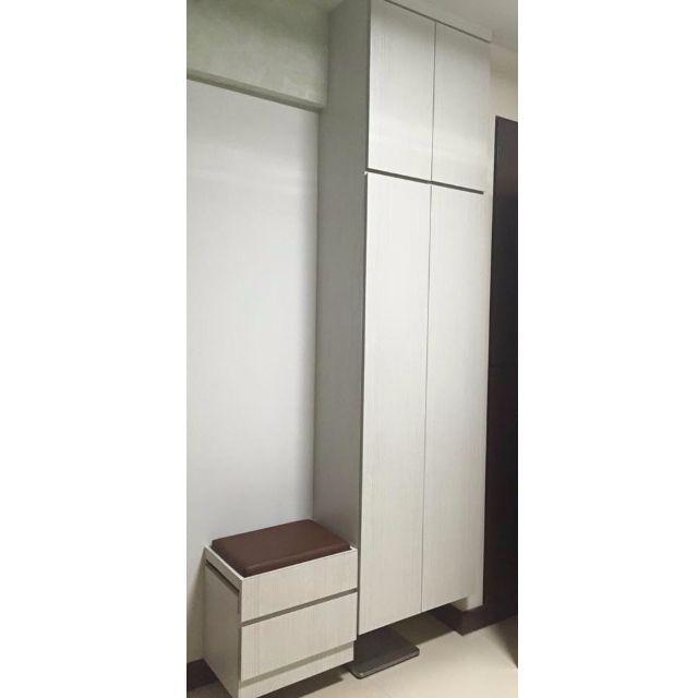 shoe cabinet with settee