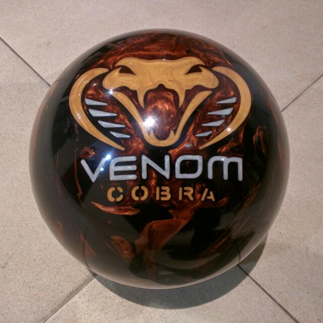 Motiv Venom Cobra Bowling Ball 14lbs Sports On Carousell