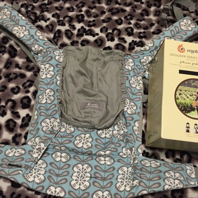 Ergobaby Petunia Pickle Bottom Peaceful Portofino www