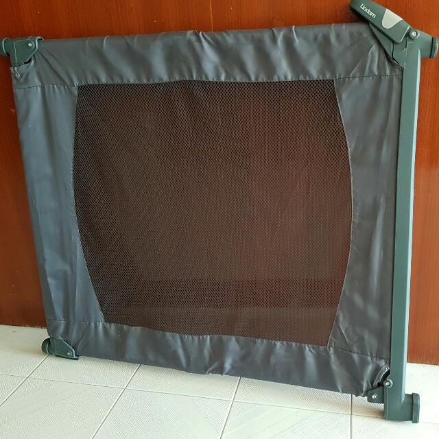 Flexiguard stair gate top