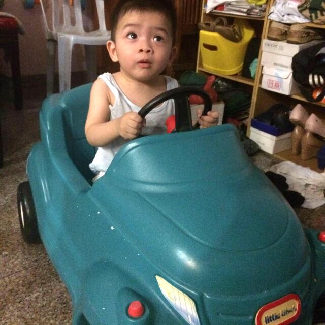 little tikes car floor