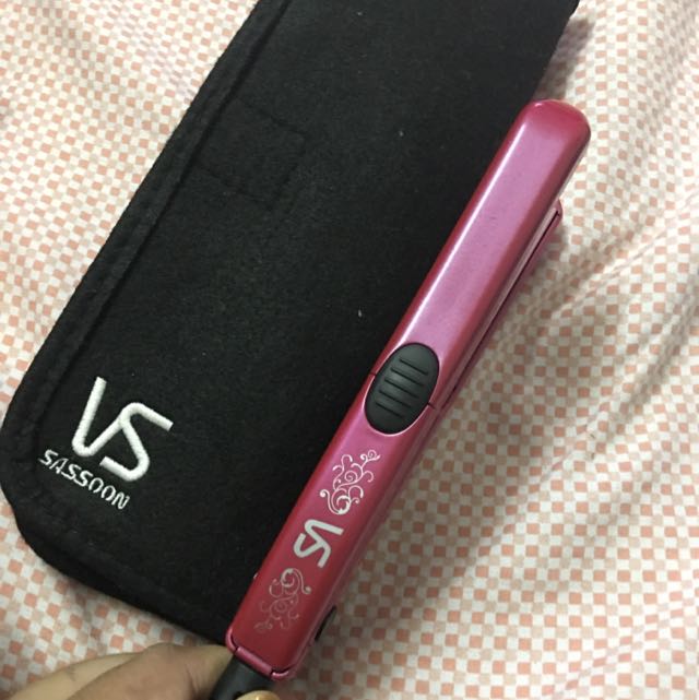 Vidal sassoon pink mini 13mm ceramic straightener on sale
