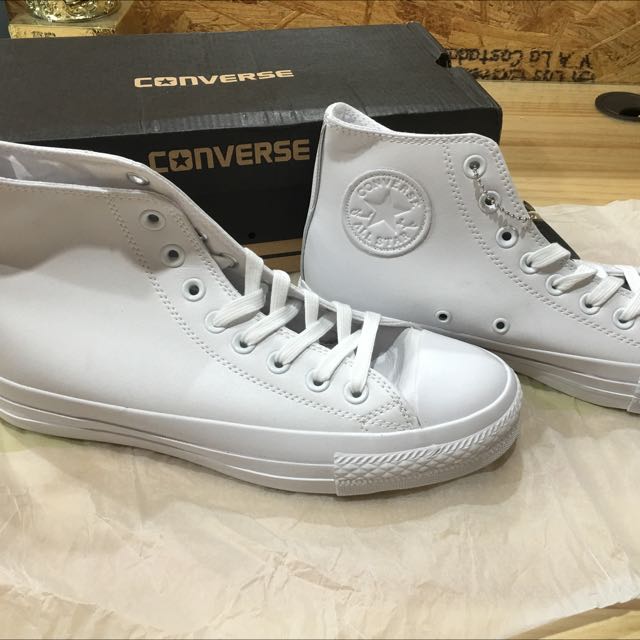 Converse 純白皮革帆布鞋41號, 預購在旋轉拍賣