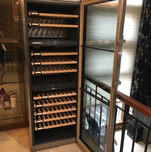 LIEBHERR VINIDOR WINE fridge Wtes 4677, TV & Home Appliances, Kitchen