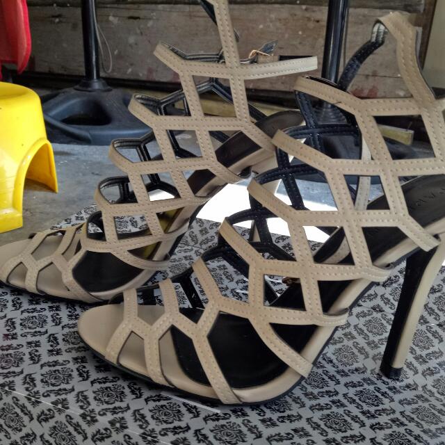 Parisian gladiator sandals store