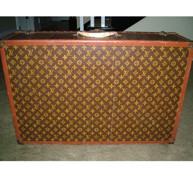 The always chic Alzer trunk coffee table : r/Louisvuitton