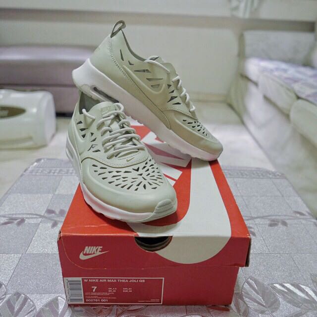 Nike air max thea joli sneaker with socks review top