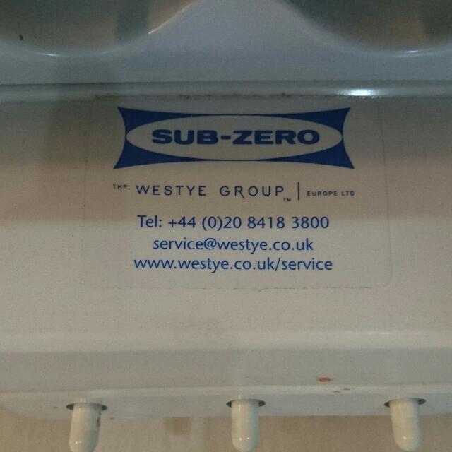 Subzero Wine Fridge Refrigerator Model 424 Free Delivery, TV & Home