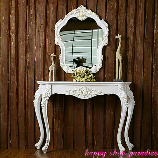 Victorian style end tables top