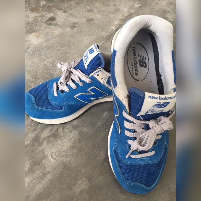 New Balance 574 Navy Blue, Men's Fashion, Footwear, Dress Shoes on Carousell