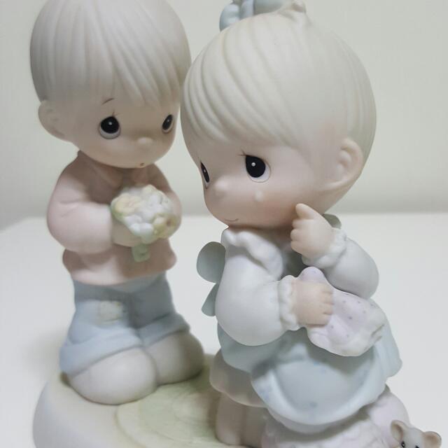 Precious Moments Figurine ~ My Love Blooms for You #521728