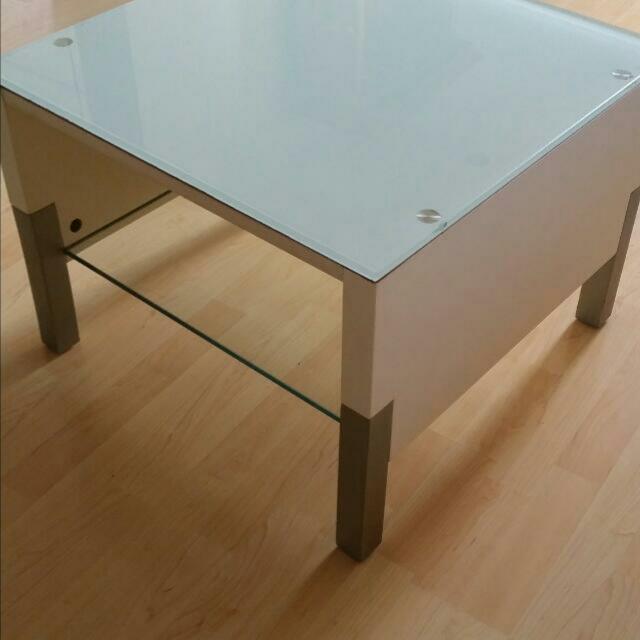 Side Table (Category: Tables & Sets) located in Singapore. Submitted by izning (Listing ID 60556474, Image 2). Description: .